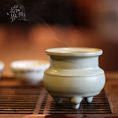 【器世界】钧瓷香炉#“1212年终盛典-双12来了” 器世界精品茶具双12买一赠一 #活动隆重登场，引爆网购狂欢。关注器世界精品茶具、双12当天在器世界精品茶具店购物满59即可获赠价值25元的特级天山雪菊十包 购物满159即可获赠价值59元的品茗杯一只 购物满299即可获赠价值99元的单杯一只 购物满599即可获赠价值289元的手绘莲花系列单杯一只，购物满1299元送价值369元的钧瓷品茗杯一只