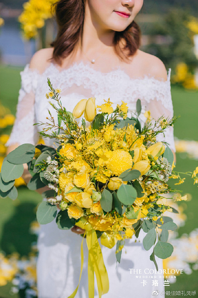 【#婚礼严选# | 金秋时节的柠黄色室外...