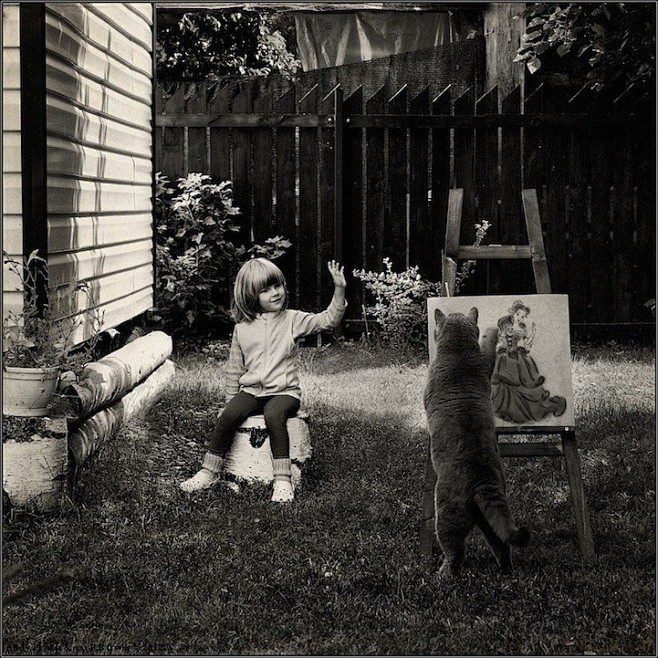 Andy Prokh黑白摄影：小女孩与猫...