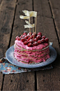 (via sweets and treats / Yum! Raspberry crepe cake.) #赏味期限#