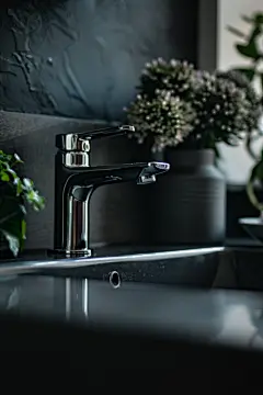 家具洗手池水龙头图片摄影图