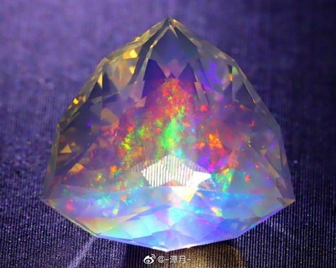 宝石｜刻面墨西哥火欧泊。 ​​​​