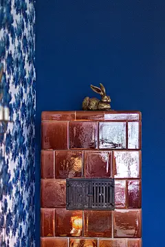 满足新老在柏林。当托马斯·车偶然发现了一个最初的1901年柏林公寓公寓,聽所有原来的细节和功能完整,他知道他是注定要让它自己。德国设计师一直受文化历史,这解释了他的本事聽修复和旧世界的对象和家具。但是,也没有太宝贵了,他使用明亮的聽颜色,大胆的壁纸和古怪的装饰使其感到现代和放松。一个完美的平衡。