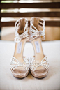 结婚的时候一定要来一双这样的婚鞋！盘点哪些婚鞋值得买+来自：婚礼时光——关注婚礼的一切，分享最美好的时光。#婚鞋# #Sergio Rossi#