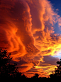 Lenticular clouds at sunset in Catalonia, Spain | A beautiful spect... #摄影师#