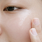 Moisturizing tea tree toner that puts skin concerns to rest.If you are worried about your excessively oily skin that is also dry on the inside, try the Tea Tree, Balancing Toner. This toner offering a clear and cool moisturizing feeling tidies up an oily-