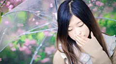 　　可以想象，在这般苛刻条件下与我相处的人一定都不太好过吧。一旦回复晚点，我就会胡思乱想，进而猜疑对方的品行。这就造成了许多误会，也引发了众多争执。
　　我一直不知道，自己的这种心态有个非常贴切的形容词，叫玻璃心。