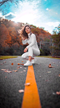 其中包括图片：Creative POTRAIT Photoshoot Idea! By @lvnstudio ,(Instagram). Save & share it