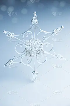 美丽的白色手工雪花