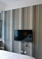 99平方米现代简约风格二室二厅中户型家庭卧室电视背景墙装修效果图