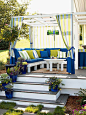 bright greens + blues on a raised deck = fun place to lounge and entertain: 