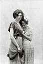 Interesting Vintage Photos of Lesbian Loves : We know that lesbians have been around since the dawn of time, but it is sometimes hard to picture them...