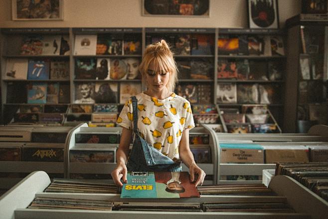 Record shop, record ...