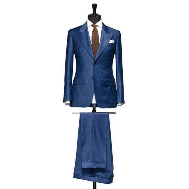 唯而雅西服定制店，主要经营西服衬衫大衣，...