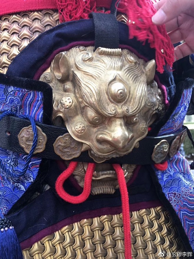 这次北京十三陵大明文化节带的三套甲胄，都...