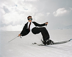 嚯哈嘿吼吼吼采集到滑雪拍摄参考