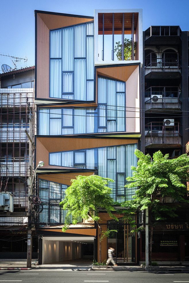 Siri House / IDIN Ar...