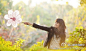 We always ignore the ones who adore us and adore the ones who ignore us. ~~~我们总是忽视喜欢我们的人，而喜欢忽视我们的人。