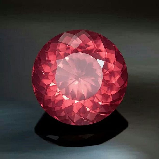 Mehenge Spinel - uni...