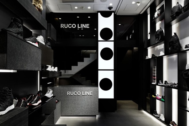 日本东京RUCO LINE旗舰店，运动元...
