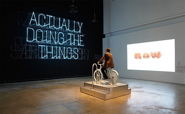 Stefan Sagmeister 欢脱...