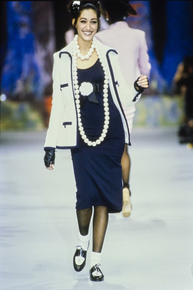 Chanel Spring 1992 R...