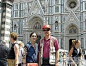 这张照片拍自佛罗伦萨圣母百花教堂。佛罗伦萨位于意大利中部，是欧洲最著名的艺术中心...