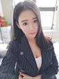 死肥宅？？ 我不肥 就胖而已 今天4点在龙珠耀好看房间 直播解说kpl王者荣耀比赛噢 ​​​​