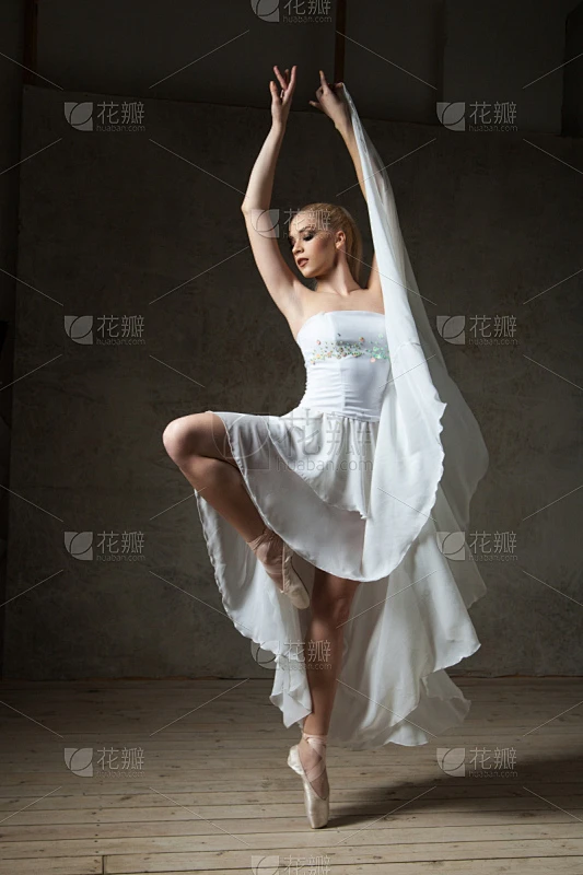芭蕾舞者,舞蹈,自然美,白色长裙,垂直画幅,美,女人,芭蕾舞鞋,美人,芭蕾舞素材-花瓣网