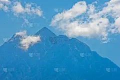 爱琴海，希腊阿陀斯山的轮廓