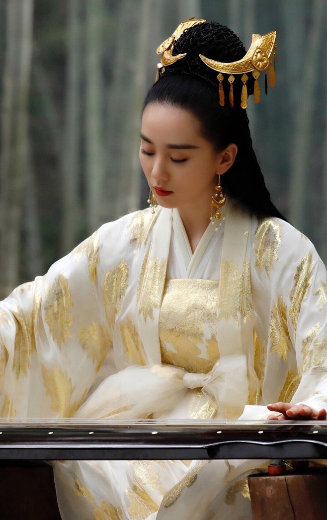 盛夏的海边从醍醐灌顶囍上眉梢转采于2020-03-08 17:28:31醉玲珑古装