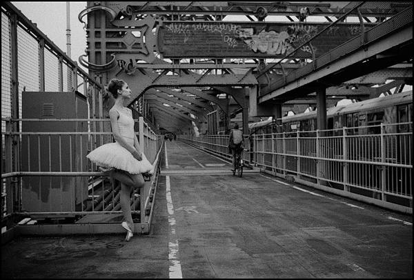 黑暗中的舞者、_黑白_新浪轻博客