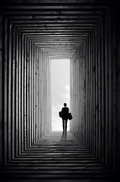 伤感意境背景图手机壁纸qq微信说说精美配图不透明度一个人