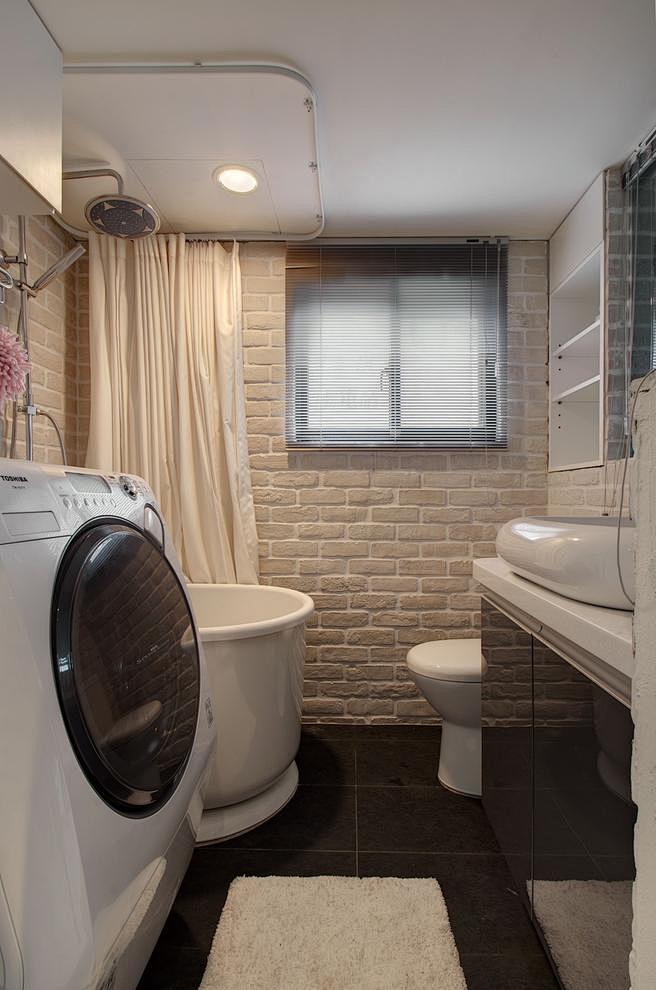 小跃层现代一居45平家庭卫生间浴缸浴室柜...