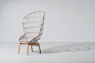 西班牙家具品牌 KETTAL 与总部位于伦敦的设计工作室 Doshi Levien 合作推出这款 Cala Armchair 卡拉扶手椅。它的椅背是在框架上编织而成，网格化的窗口保持了自然元素，也提供了光下的视觉享受。