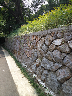 Axunaxun采集到公共空间-市政边坡挡墙