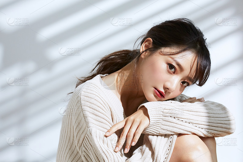 灵语美女头像真人