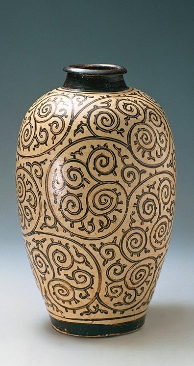 吉州窑卷云纹瓷瓶宋朝