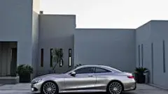 2015款奔驰 S-Class轿车桌面壁纸