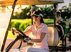 进行中,女人,高尔夫球运动,美,休闲活动,水平画幅,美人,夏天,制服,户外