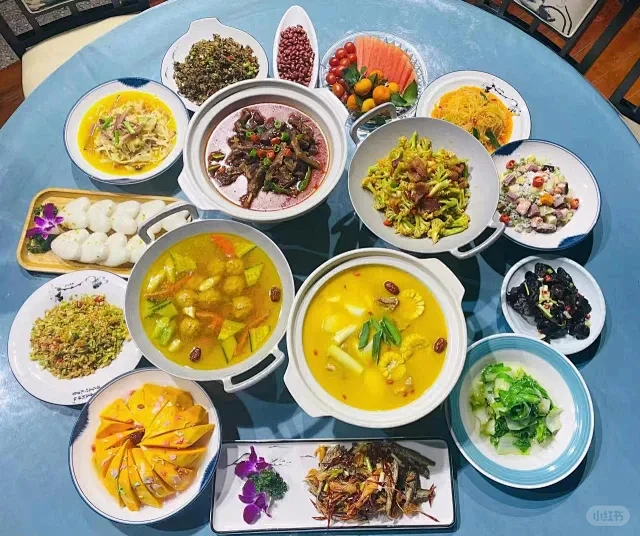 午餐圆桌青海团餐 - 小红书搜索-花瓣网