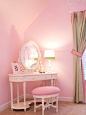 Pretty in Pink Little Girls Bedroom
#室内设计##家居设计##装修风格##软装##家居创意#