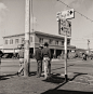 The History Place - Dorothea Lange Photo Gallery: On the Move: Idle Pea Pickers