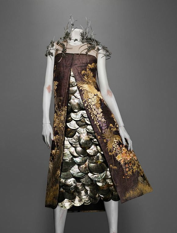 Alexander McQueen 作品...