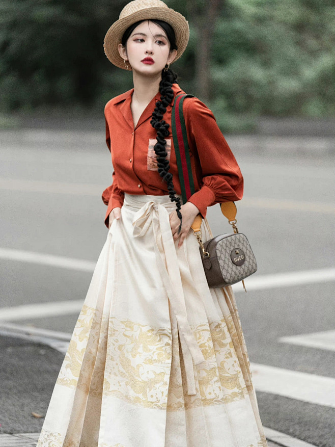 古装 现代服饰