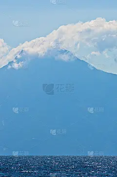 爱琴海，希腊圣山阿陀斯的剪影