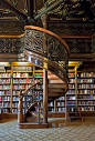 螺旋楼梯，图书馆，布达佩斯，匈牙利 