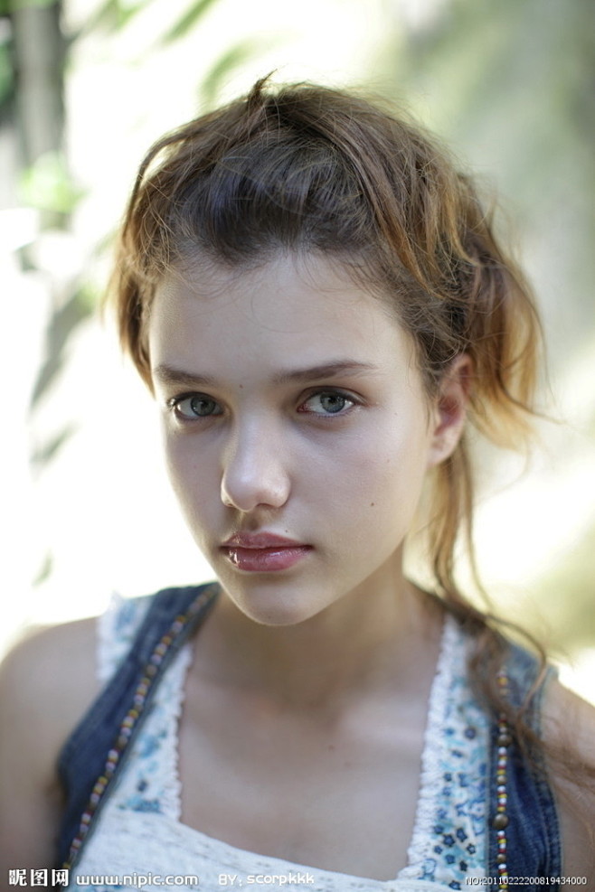 超高清人像摄影外国少女大图