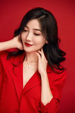 #国潮 #妆容#彩妆# #眼妆# #唇妆##护肤#美妆#美女#微笑#笑容#模特#医美#女装#酷#流行#时尚#珠宝#高清照片#摄影#身材#彩妆#写真#大片#意境#优雅#高级#色彩#整容#素材#海报#人物#美容#网红#护肤#性感#小清新#女模#美背#复古#甜美#性冷淡#ins#造型#法式#港风#发型#欧美#写真#仙气