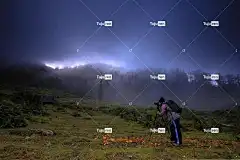 摄影师 山 看法 背景 多雾路段 全高清壁纸 旅行 美丽的壁纸